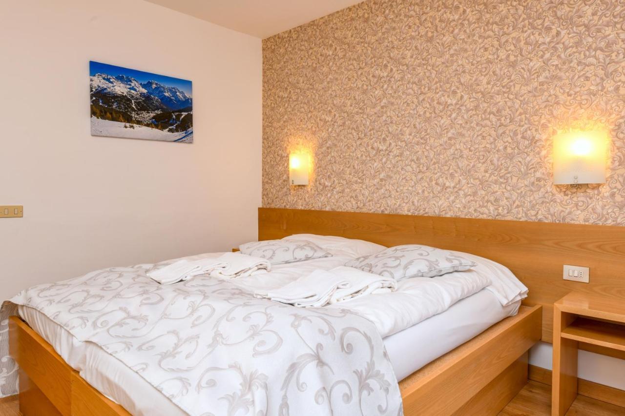 Bepy Hotel Garni Giustino エクステリア 写真