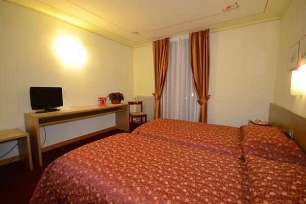Bepy Hotel Garni Giustino エクステリア 写真