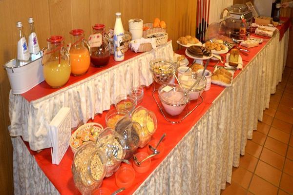 Bepy Hotel Garni Giustino エクステリア 写真