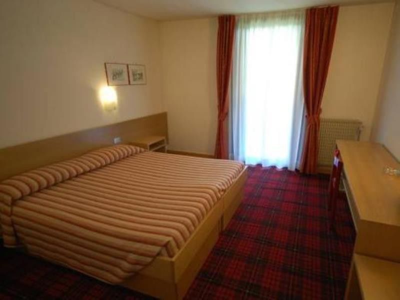 Bepy Hotel Garni Giustino エクステリア 写真